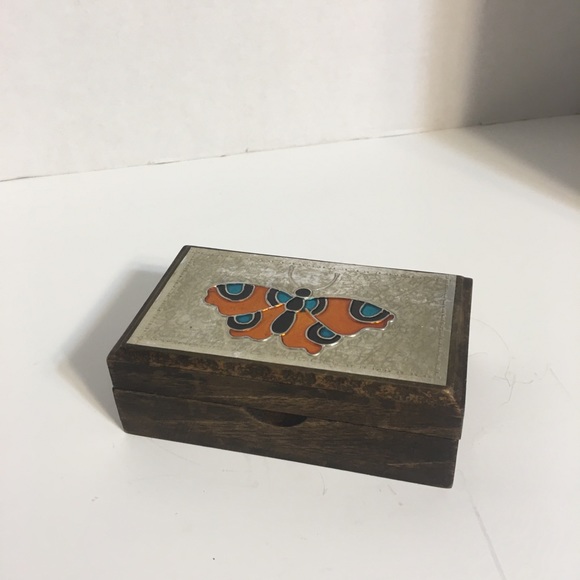 Pretty Little Butterfly Trinket Box!
